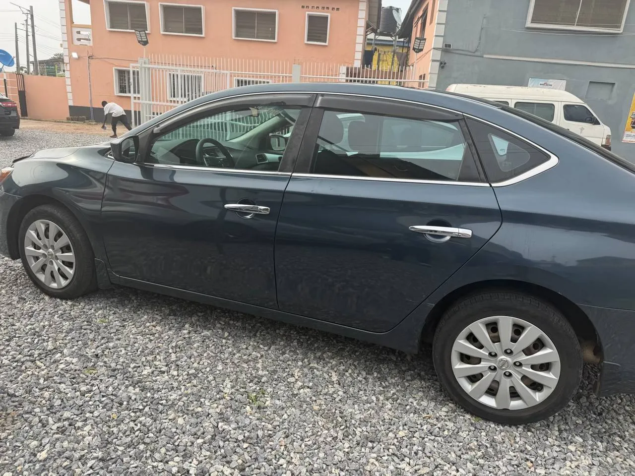 NISSAN CENTRA